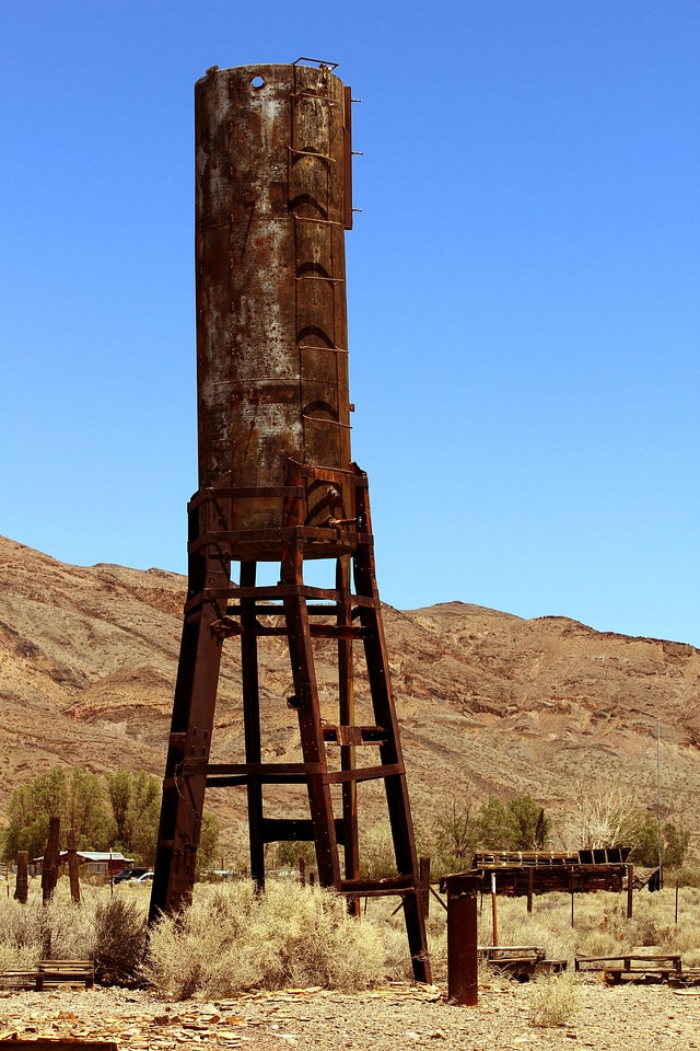 Gold rush mojave desert rusty