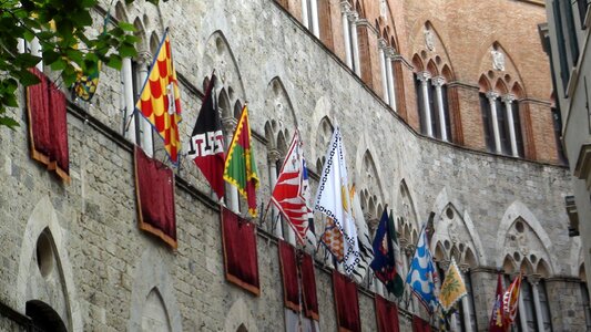 Palio wall architecture