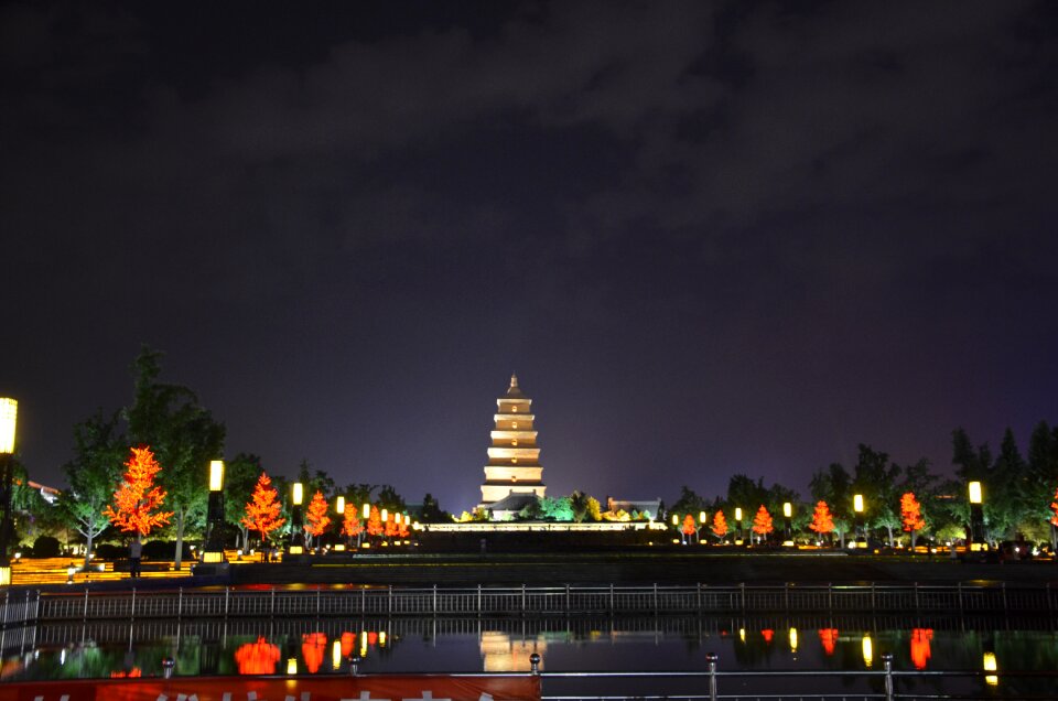 Xi'an the big wild goose pagoda night view