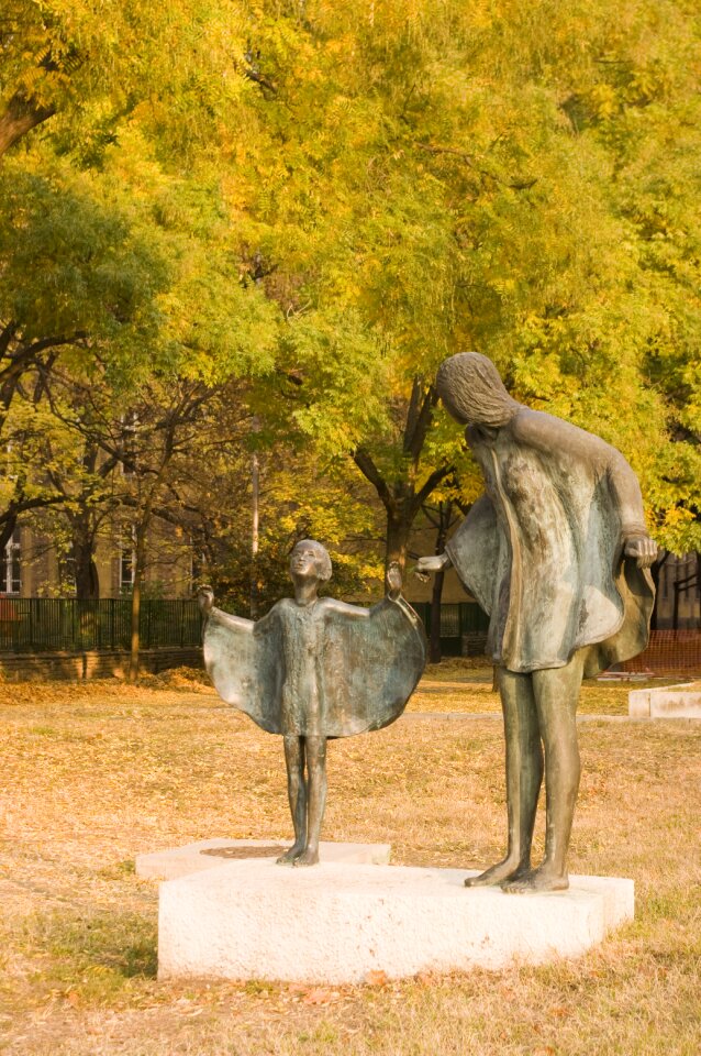 Bronze statue monument symbol