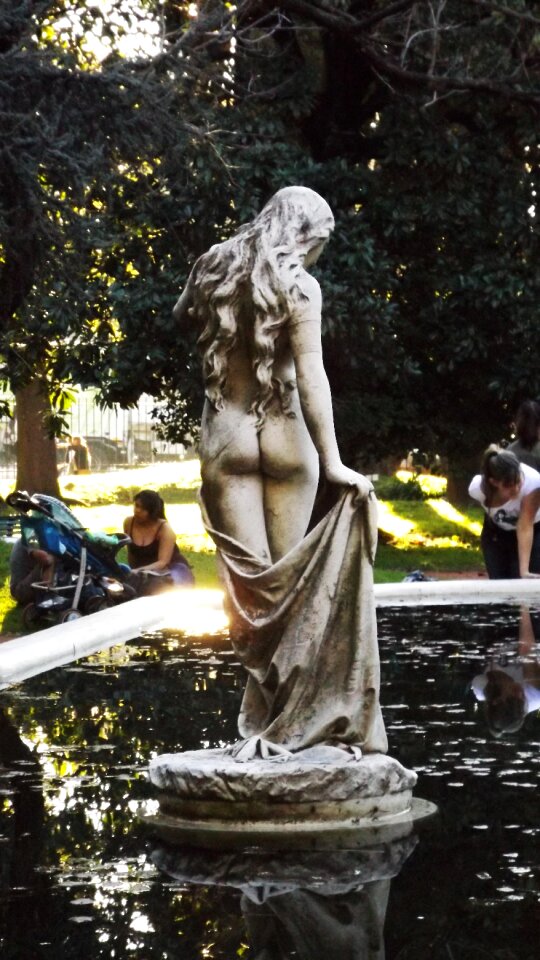 Sculpture naked sculture