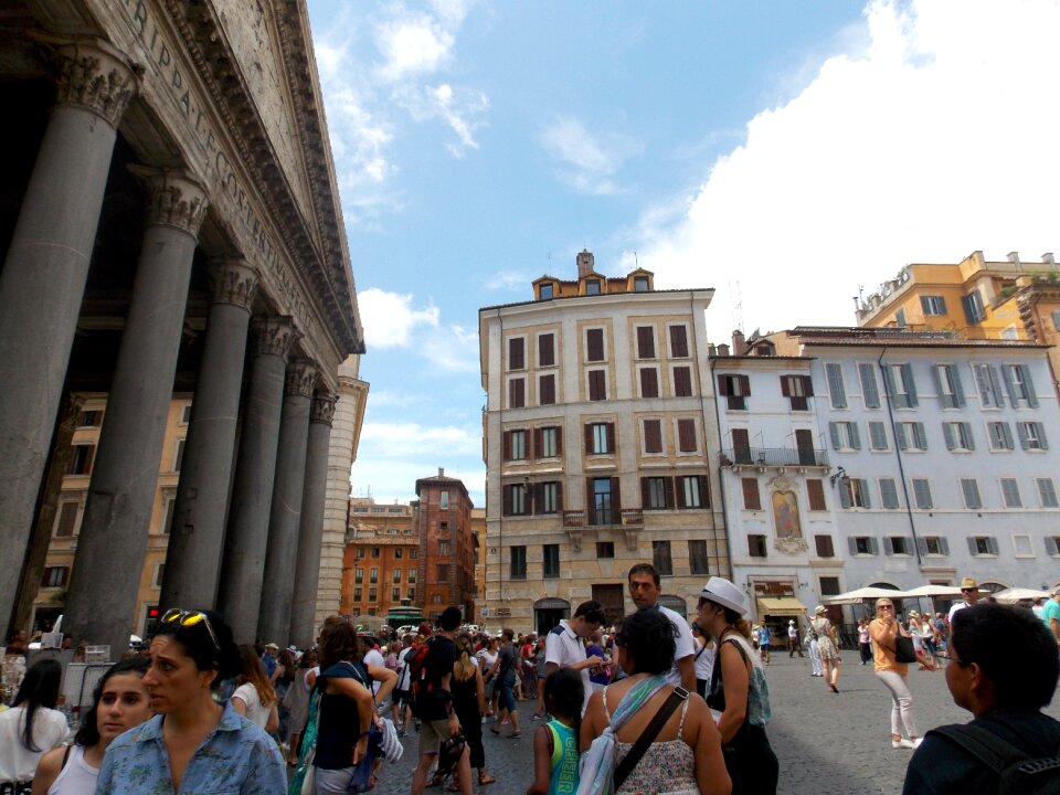 Architecture roman monument