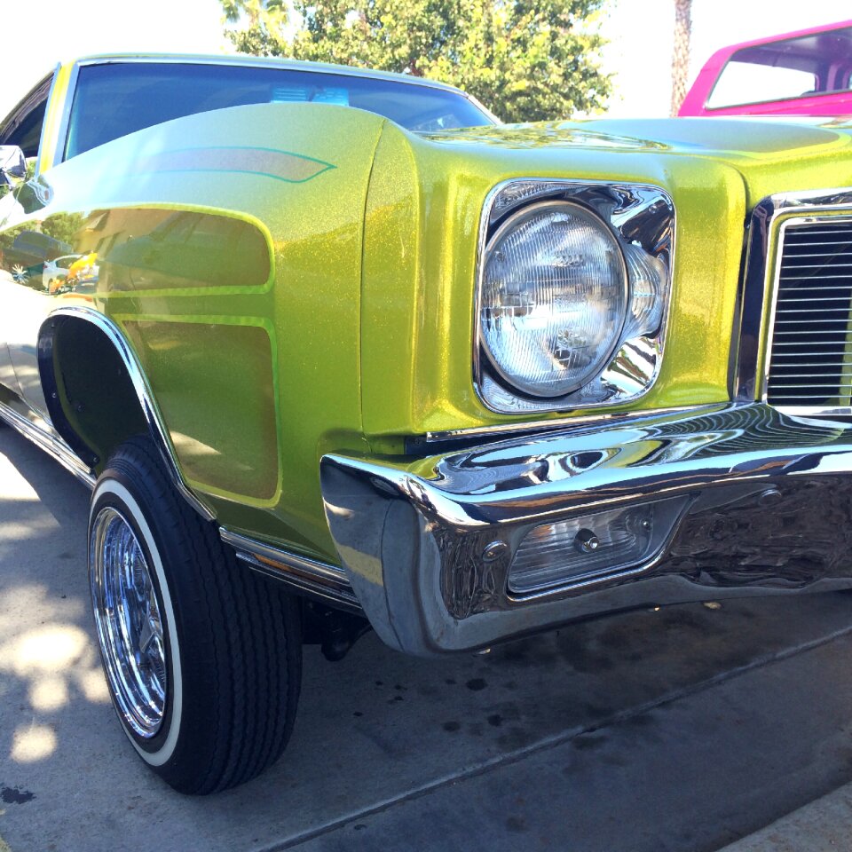 Low rider classic vehicle