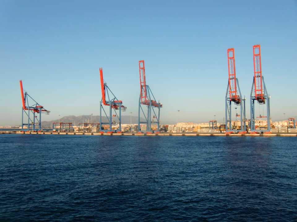 Port cargo container