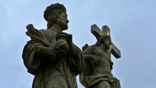 Figure crucifix historic center