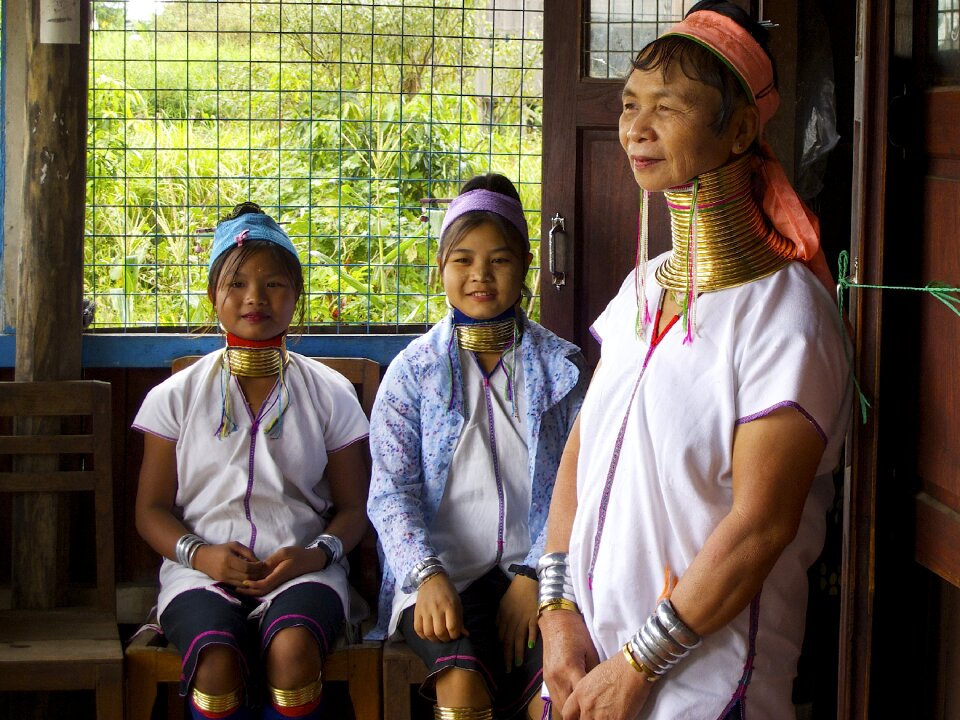 Padaung burma women