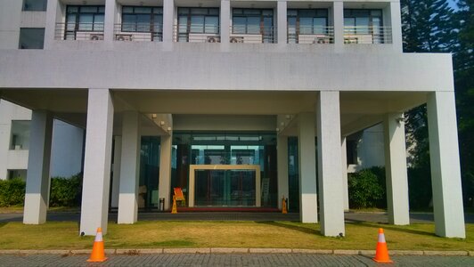 Building school of art white