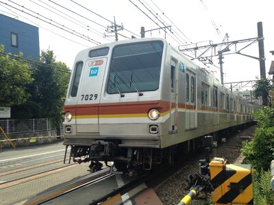 Toyoko electric train lead vehicle photo