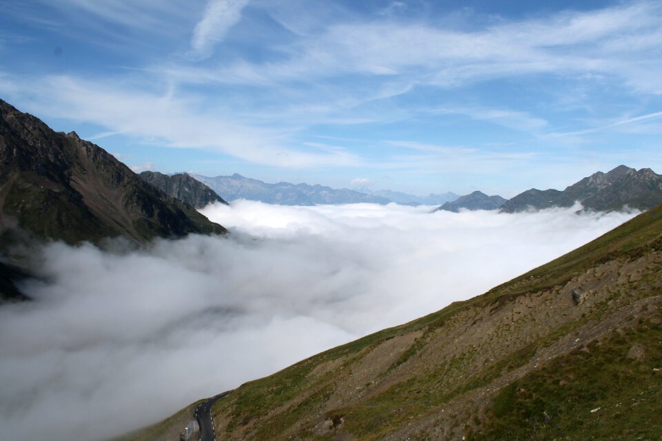 Pyrénées landscape nature photo