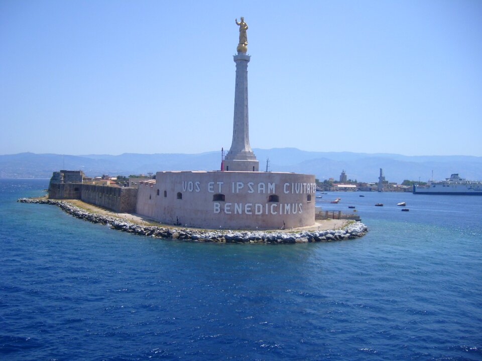 Madonnina sicily messina