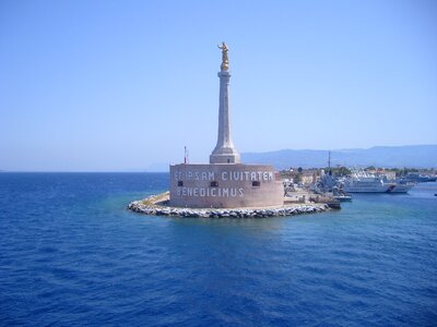 Madonnina sicily tight