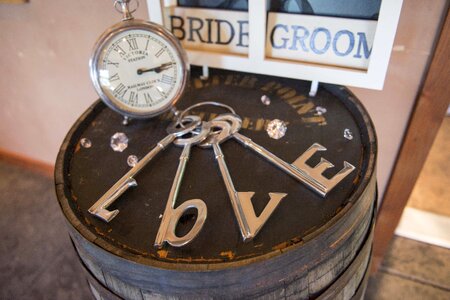 Clock decor marriage