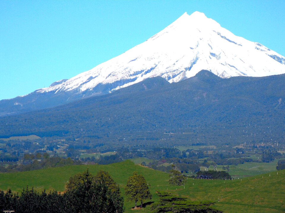Mount taranaki north island new zealand