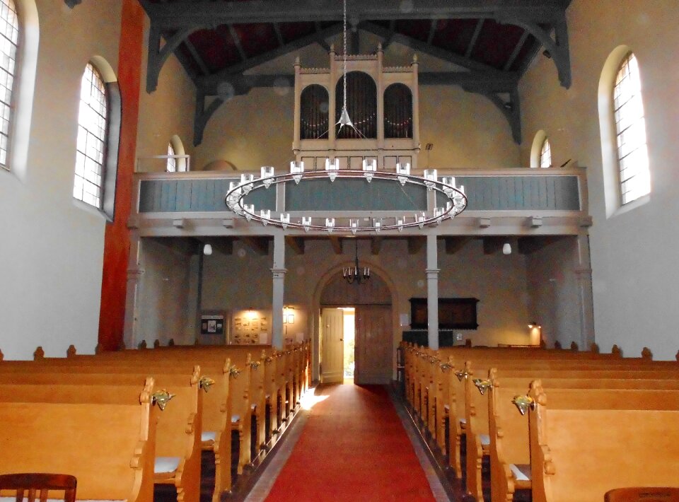 Benches organ interior