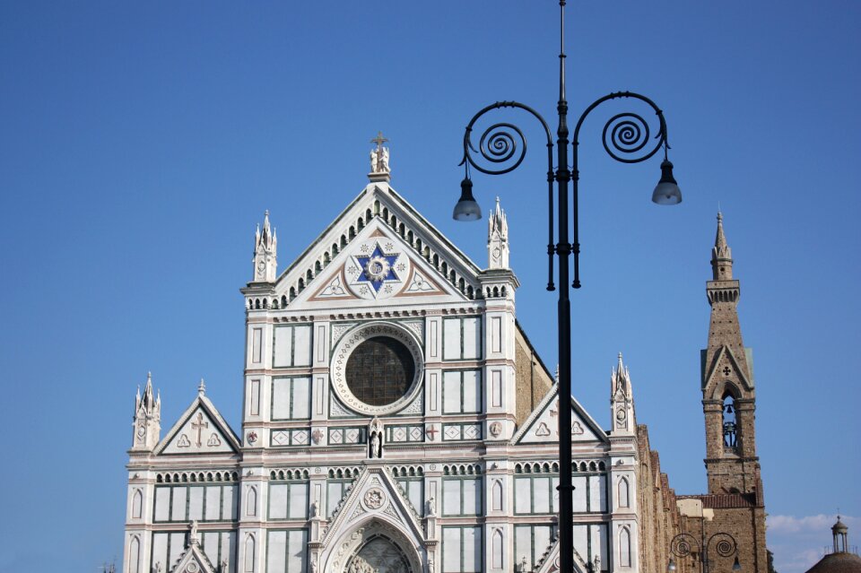 Lamppost architecture middle ages