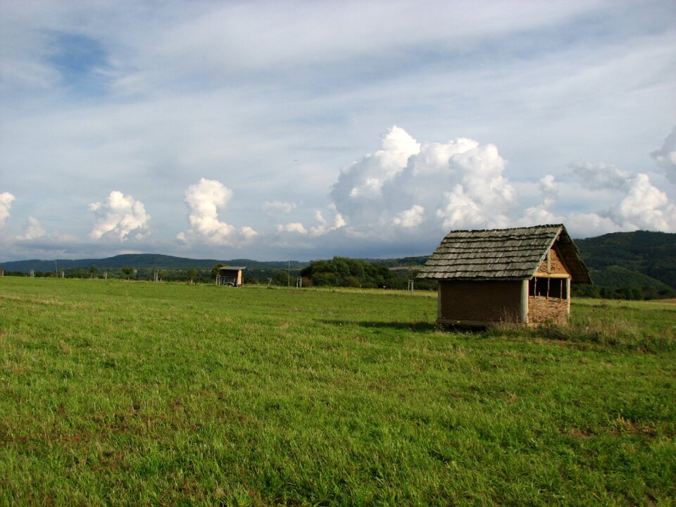 Log cabin eifel hike