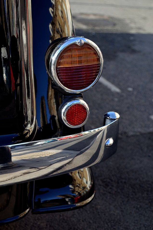 Macro light brake