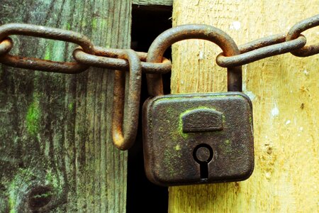 Closed close lock