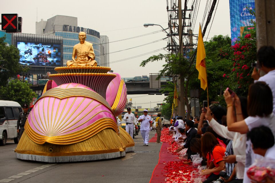 Buddhism meditation thailand photo