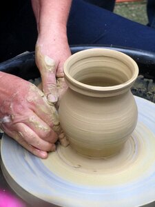 Pottery potter's wheel crock