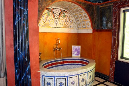 Culture ernst fuchs villa