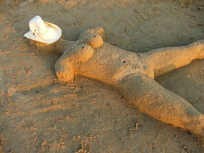 Humor figure of sand funny