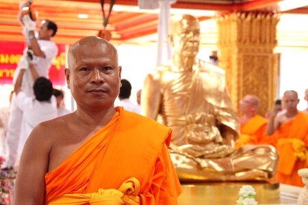 Robe orange thailand photo