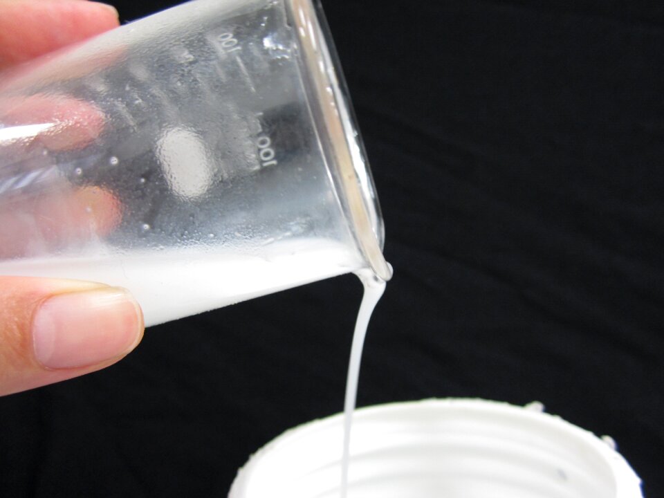 Liquid beaker white