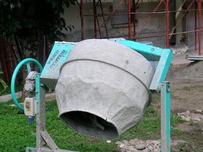Building buildings cement