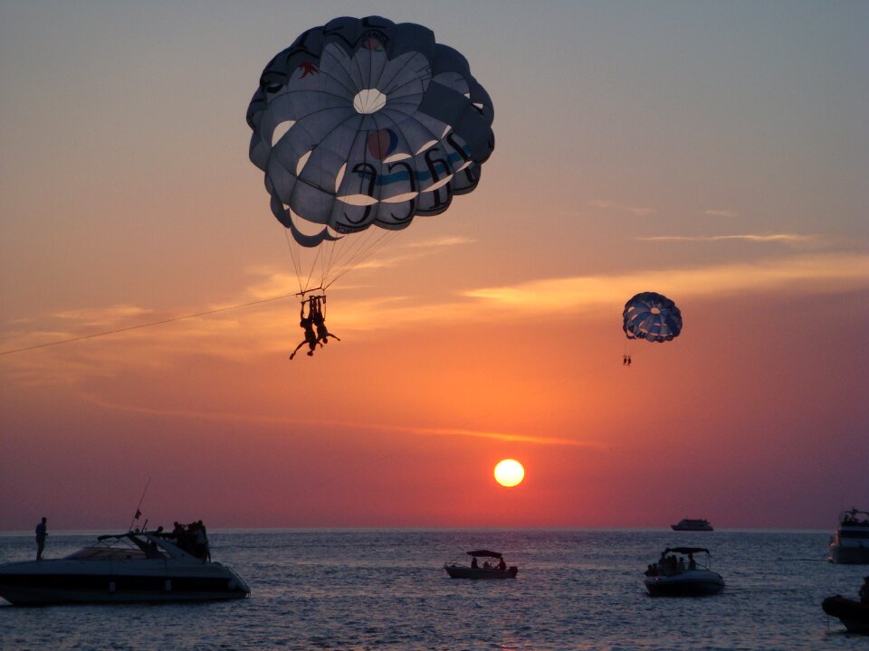 Balloon youth madness