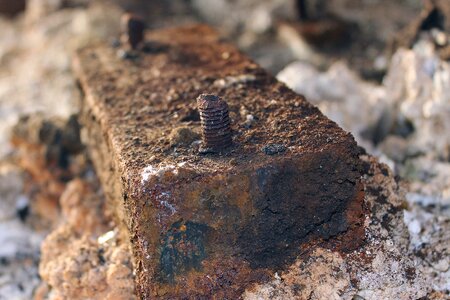Rust iron screw