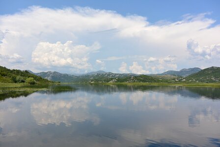 Cruise water mountains photo