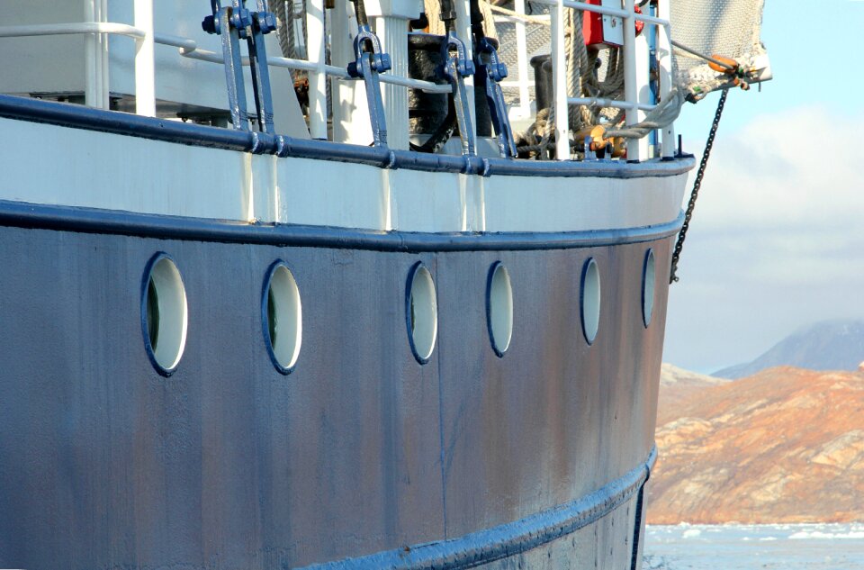 Sailboat valve greenland