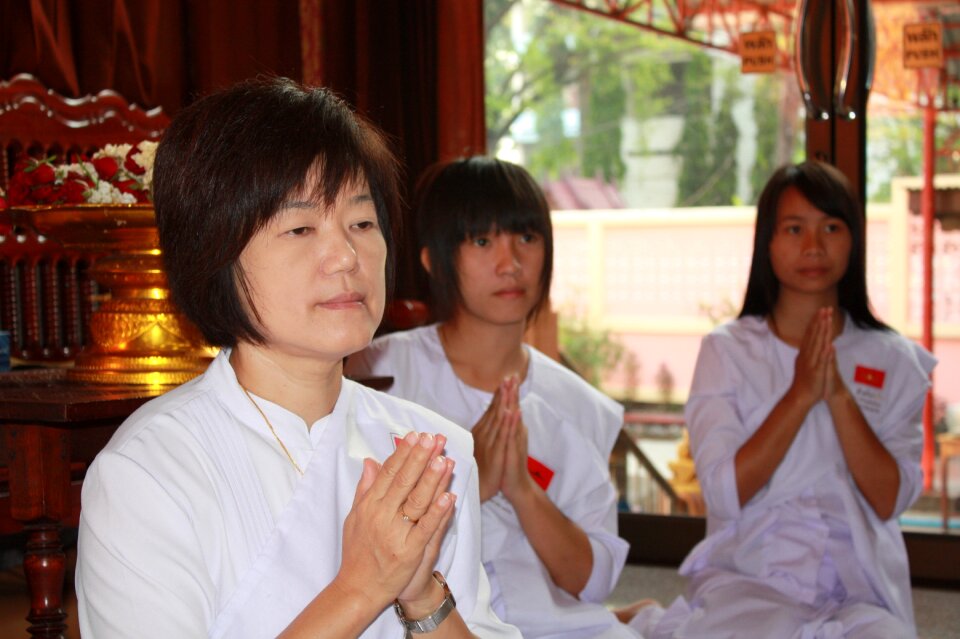 Temple buddhists meditate