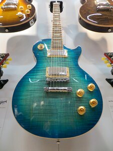 Artistic guitar