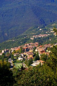 West bank mountain views montecastello