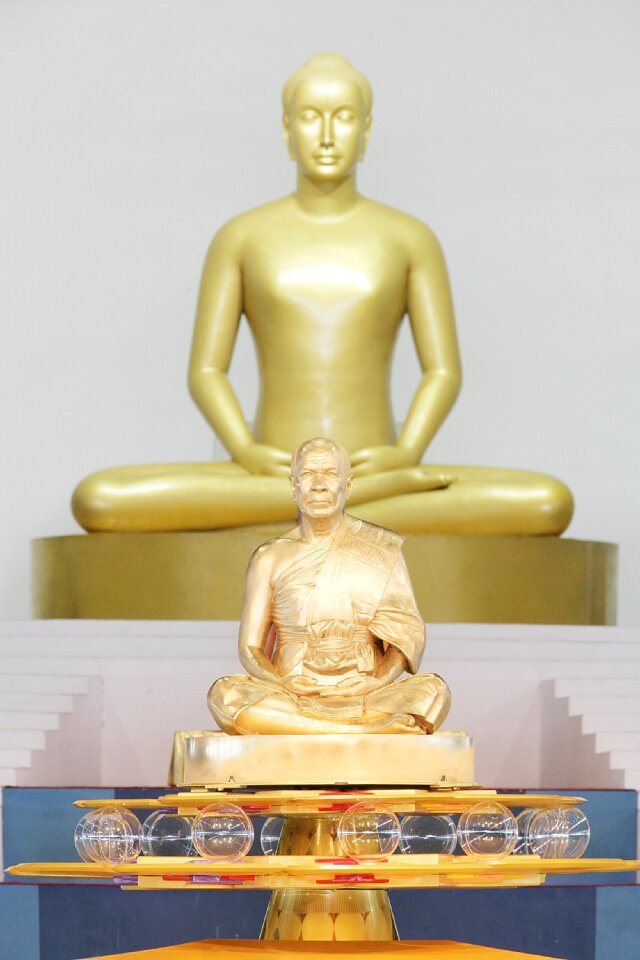 Wat phra dhammakaya thailand