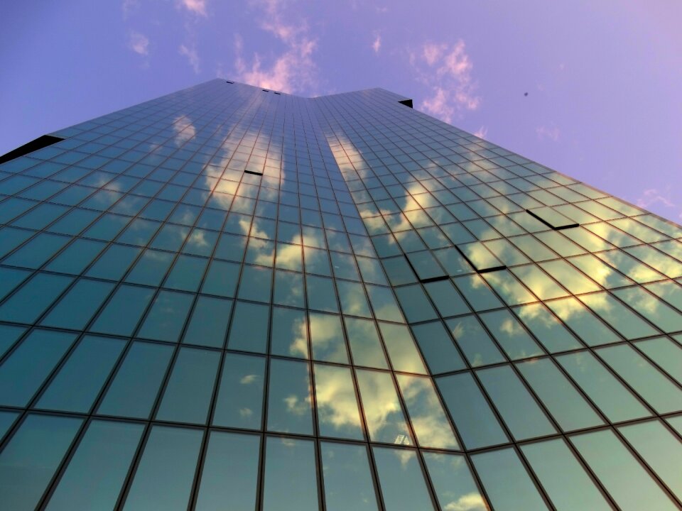 Mirroring architecture sky