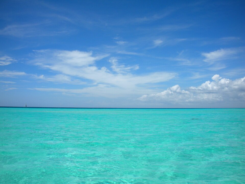Blue sky horizon
