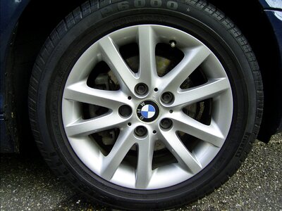 Vehicle wheel mature round