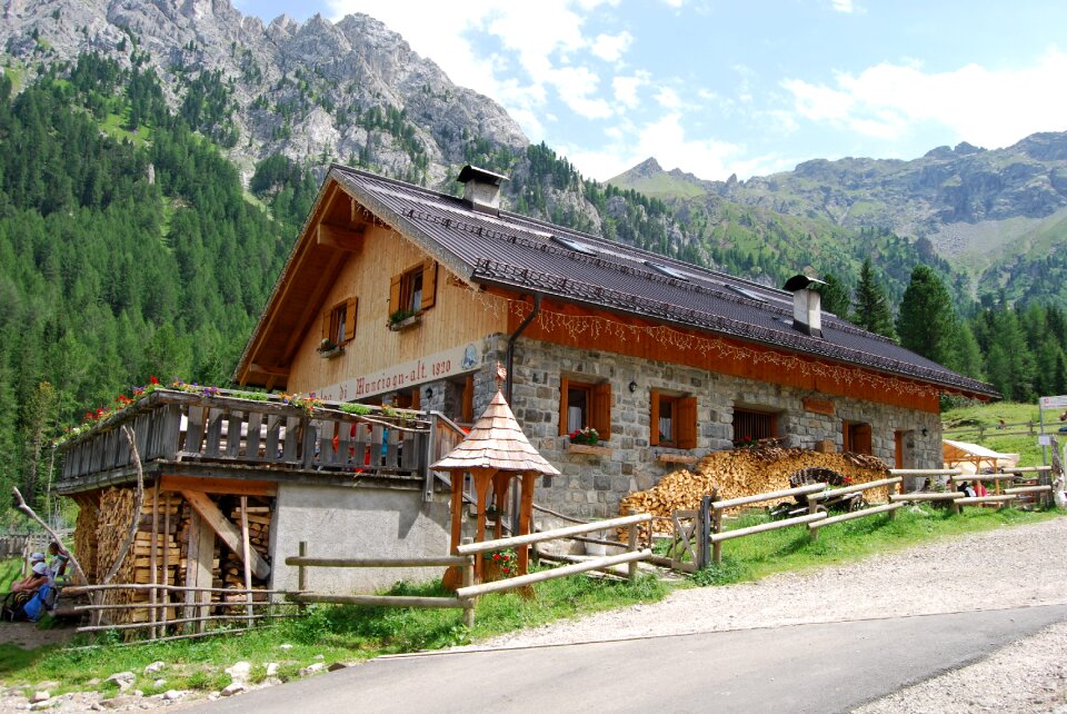 Mountain wood house