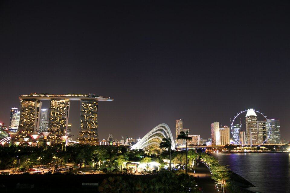 Light structure landmark