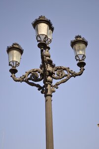 Illuminate lamppost items