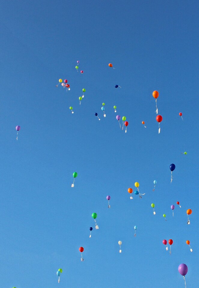 Ballons flying helium