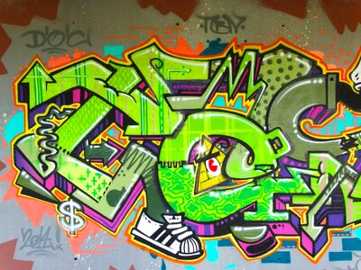 Decorative spray art