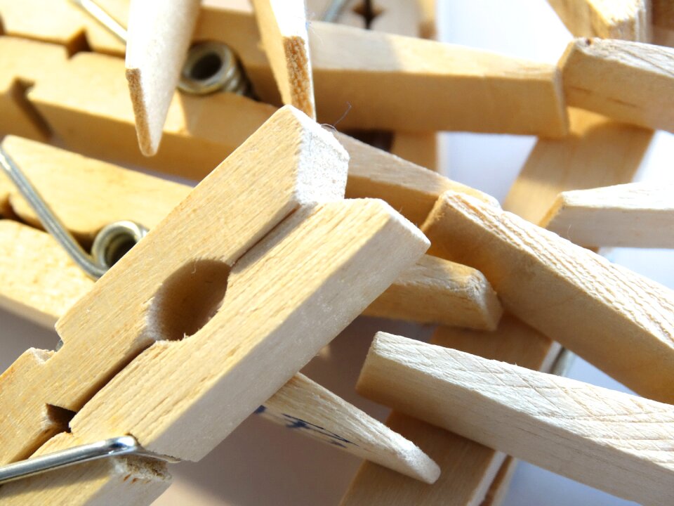 Linen holder jam keep