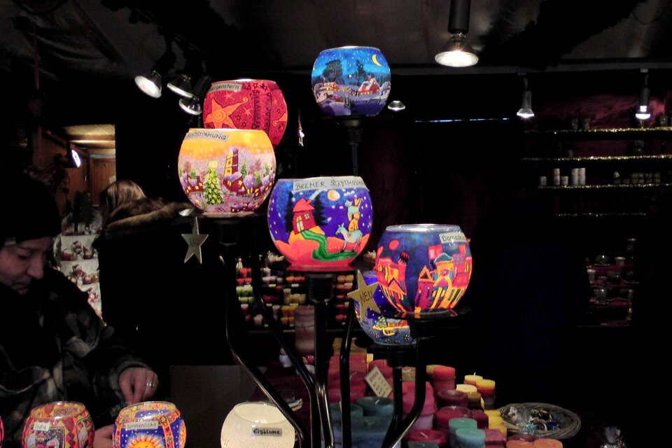 Lamp shells colorful tea lights