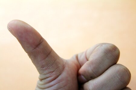 Man hand thumb