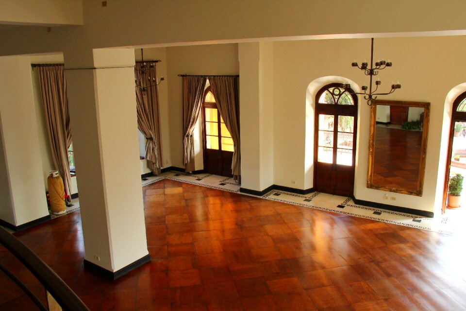 Tarpaulin colonial elegant