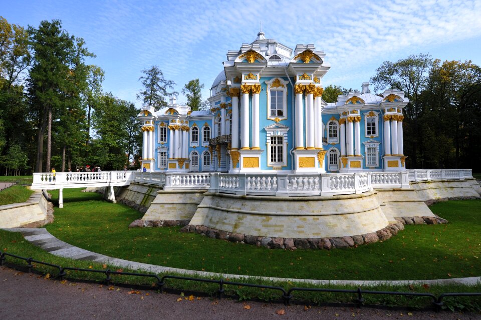 The palace ensemble tsarskoe selo the grotto building
